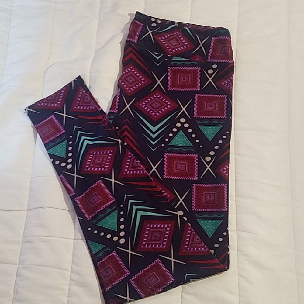 NWOT LuLaRoe Patterned Leggings